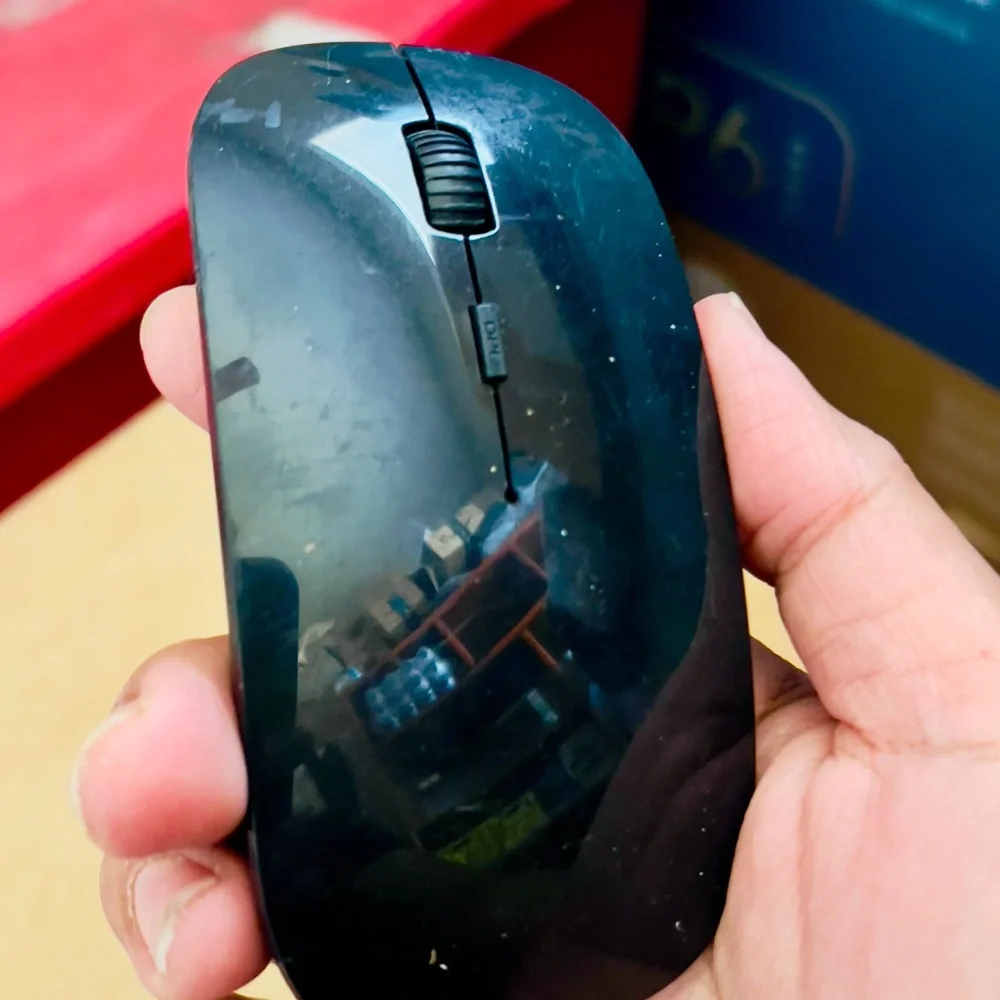 Sleek Black Wireless Mouse